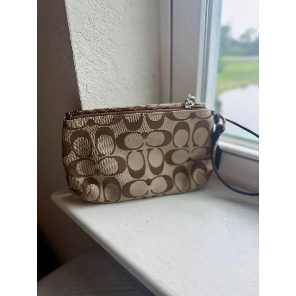 Coach Vintage Signature Canvas Turnlock Wristlet with Leather Trim in Brown EUC